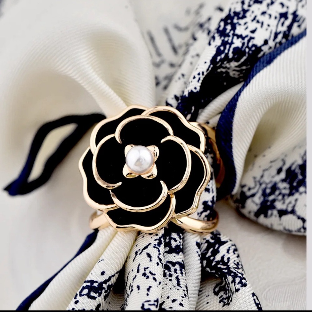 Camellia Scarf Pin Women - Picture 5 of 12
